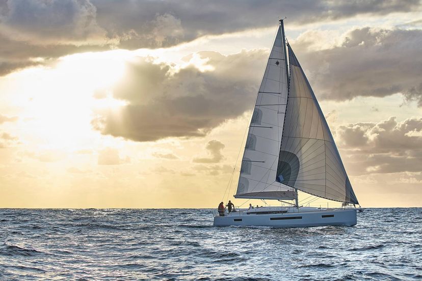 Jeanneau 49 Alboran Vino Blanco