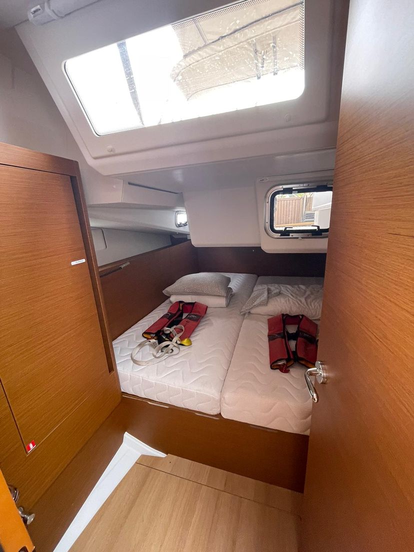 Jeanneau 40 Alboran Amaretto