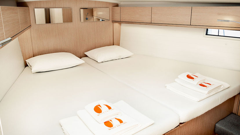 Bavaria Yachtbau 46 AMSTERDAM