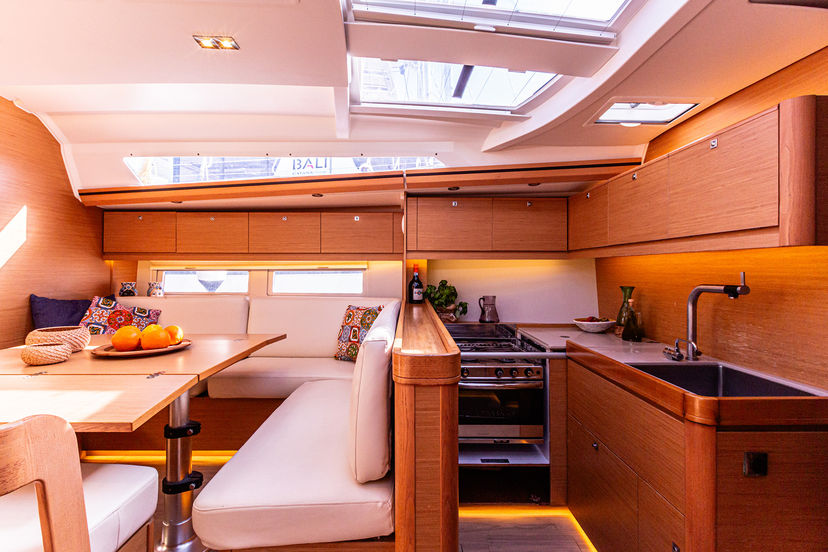 Dufour Yachts GRAND Dream Planet