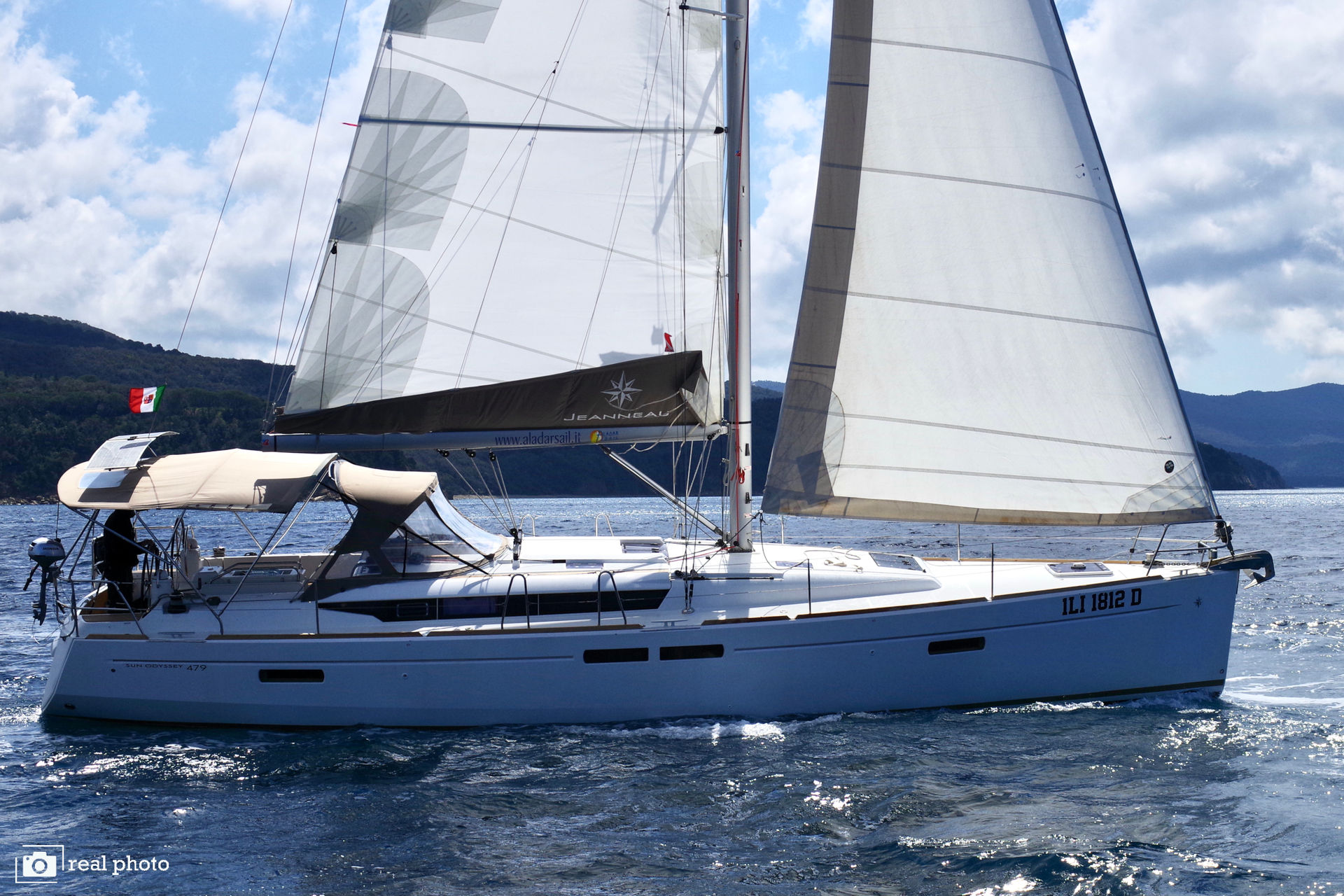 9152551350200648_Azzurra_ext2.JPG