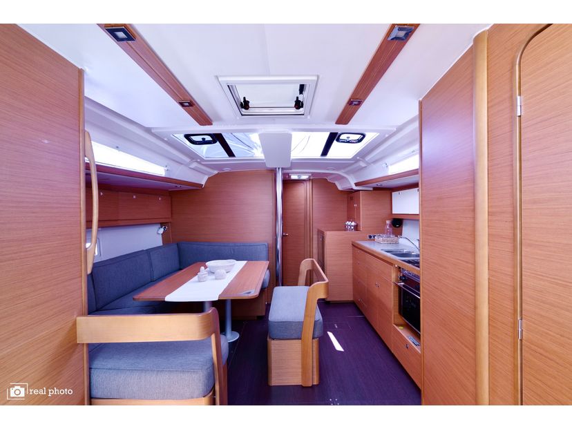 Dufour Yachts 43 Noah- Water maker, Solar Panel