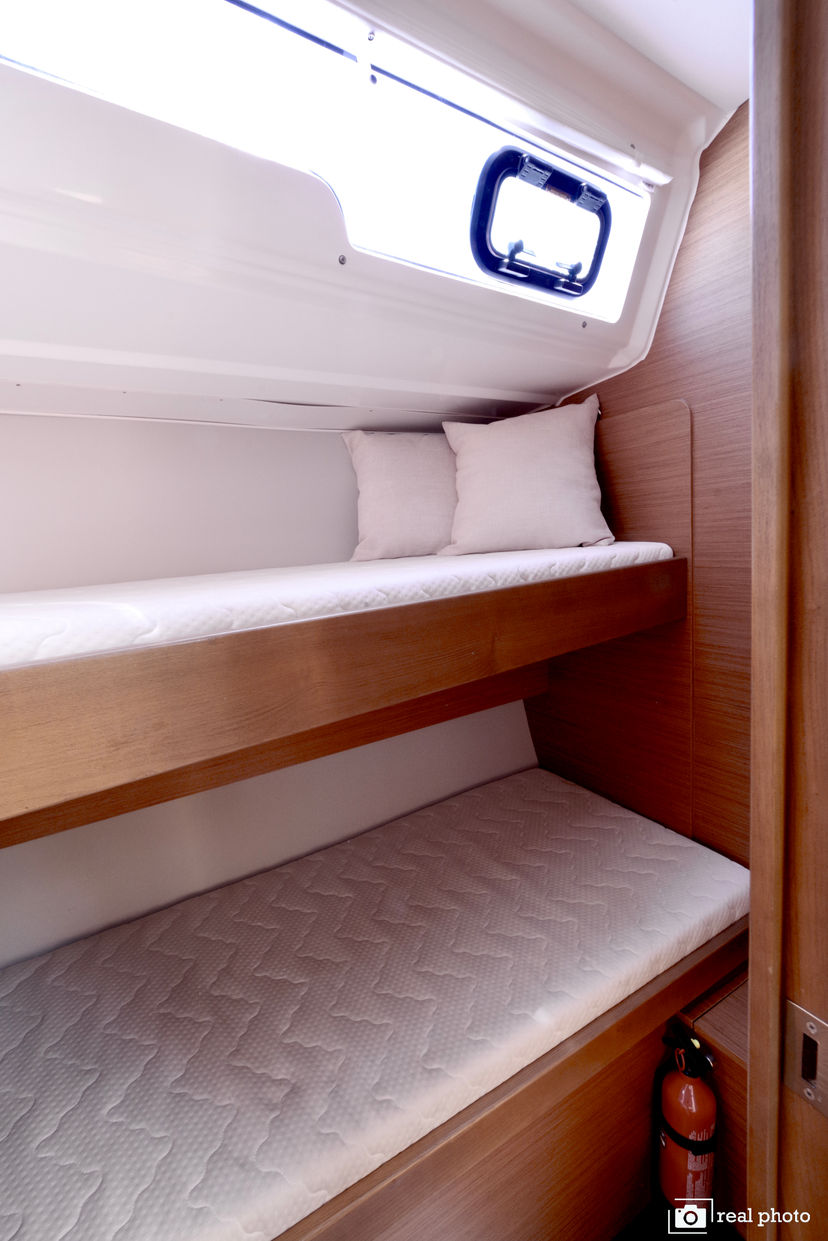 Dufour Yachts 43 Noah- Water maker, Solar Panel