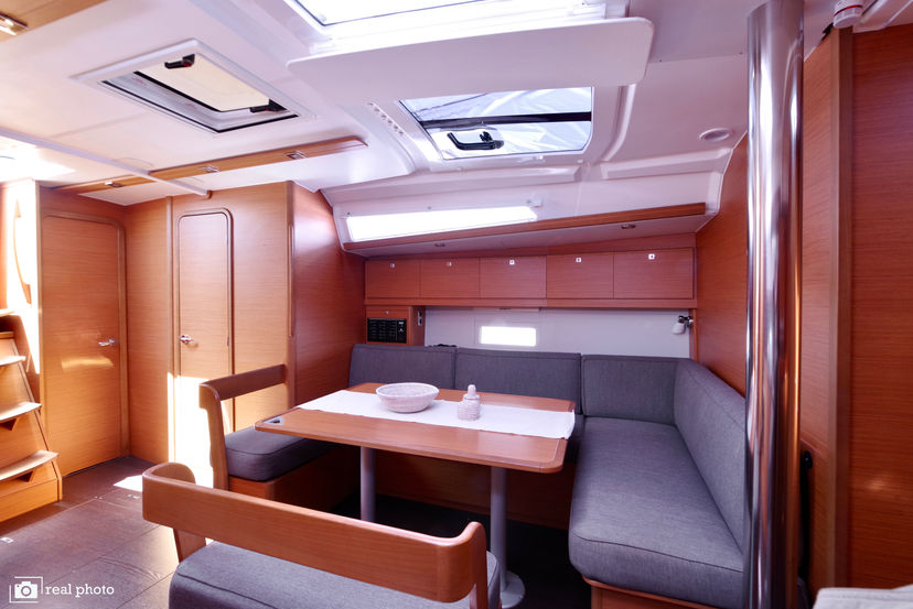 Dufour Yachts 43 Noah- Water maker, Solar Panel