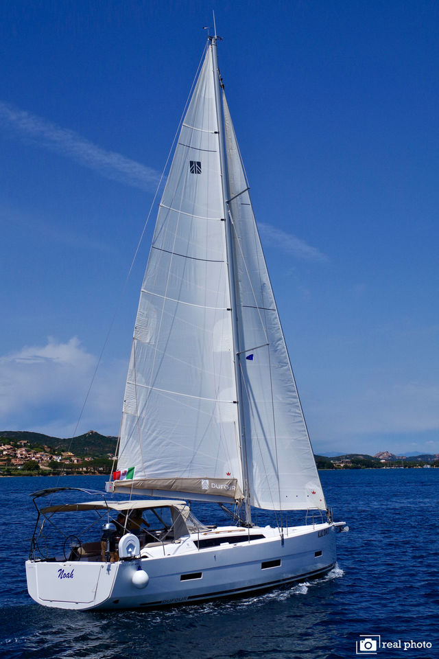 Dufour Yachts 43 Noah- Water maker, Solar Panel