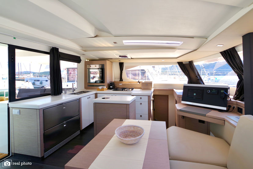 Fountaine Pajot 47 ORSA 3- A/C, Generator, Water maker