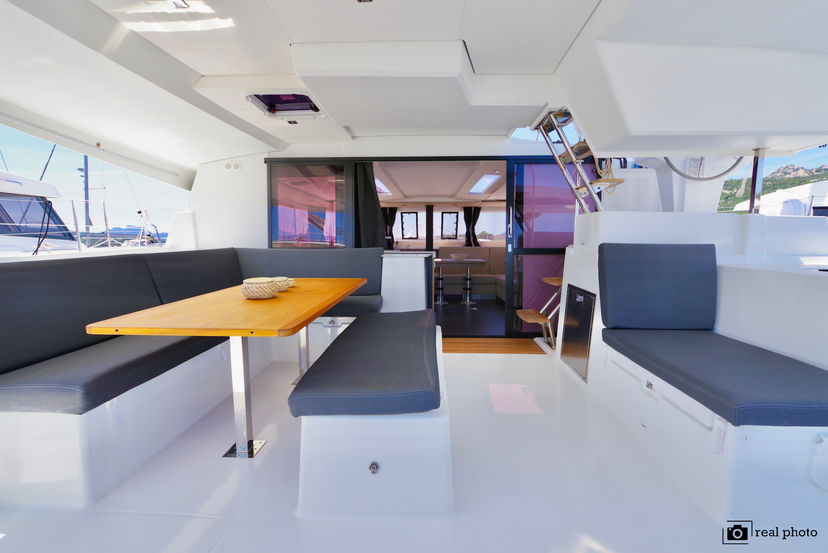 Fountaine Pajot 47 ORSA 3- A/C, Generator, Water maker