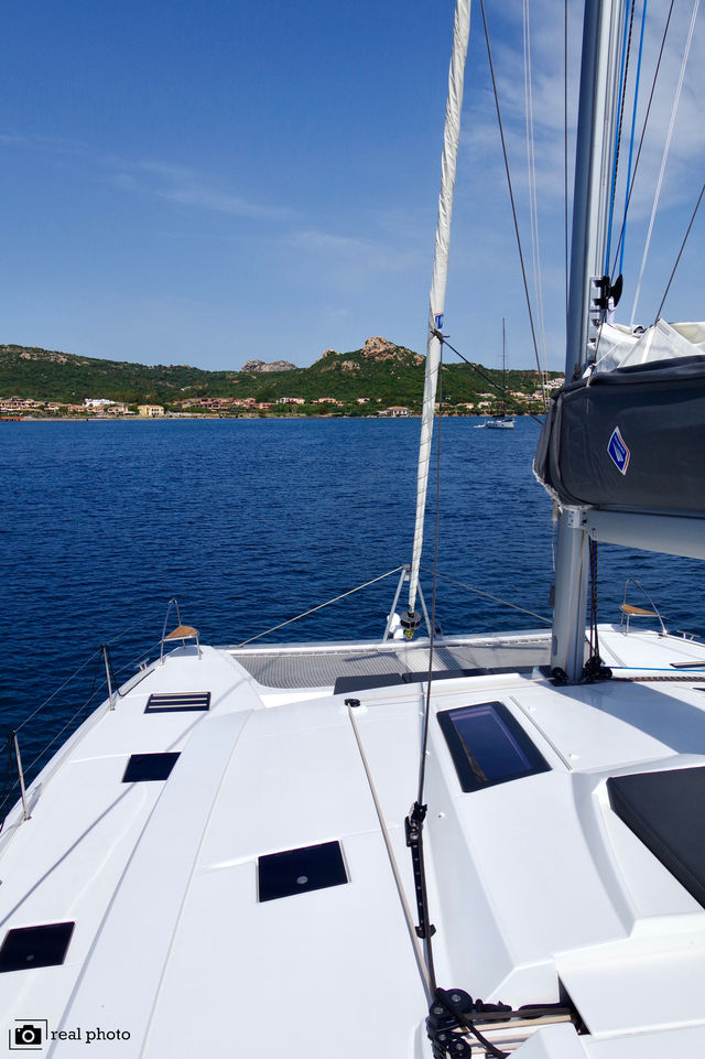 Fountaine Pajot 47 ORSA 3 - A/C, Generator, Water maker