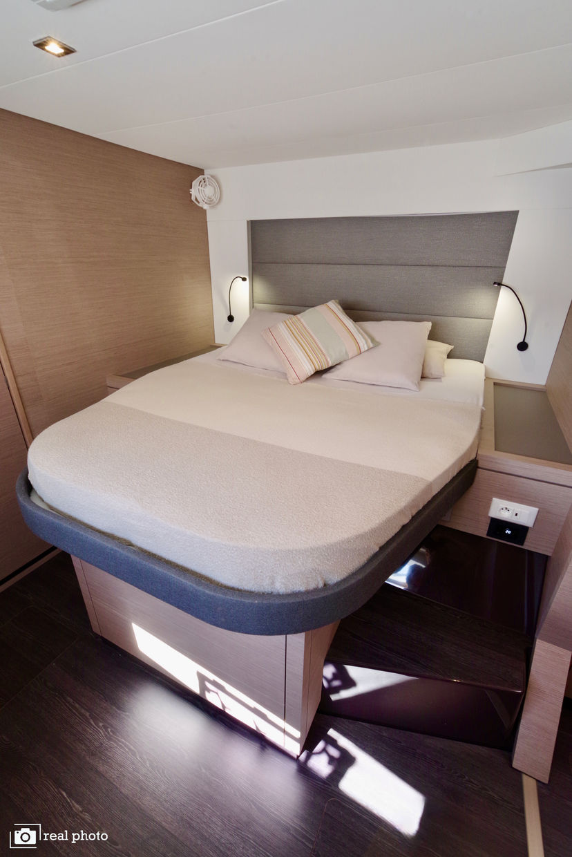 Fountaine Pajot 47 ORSA 3- A/C, Generator, Water maker