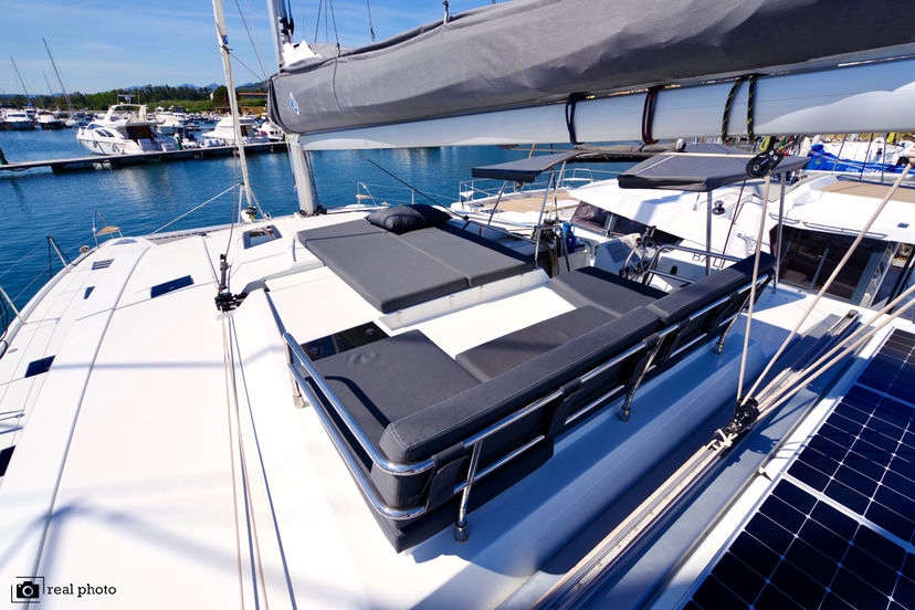 Fountaine Pajot 47 ORSA 3- A/C, Generator, Water maker