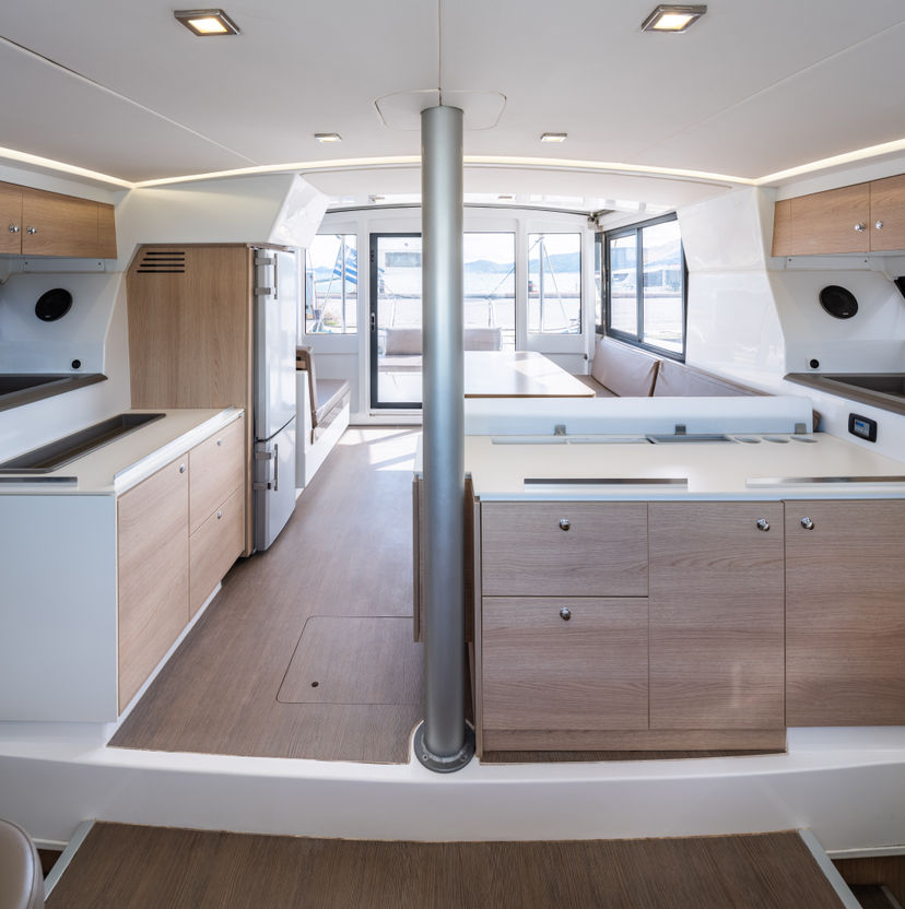 Bali Catamarans 4.1 Theros