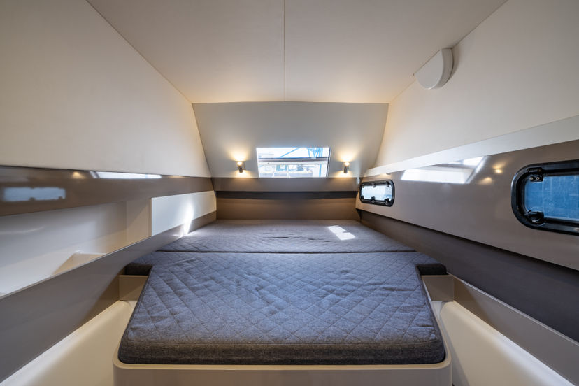 Bali Catamarans 4.1 Theros
