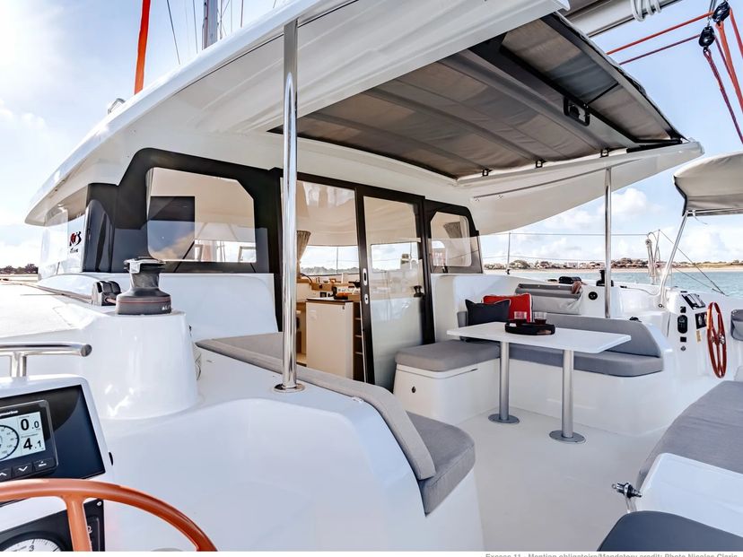 Excess Catamarans EX PRES-E11C-24-G