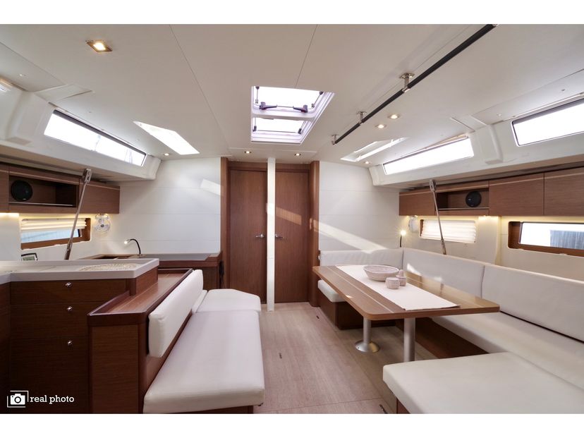 Beneteau OCEANIS 51.1 Jack - Water maker, Solar Panel