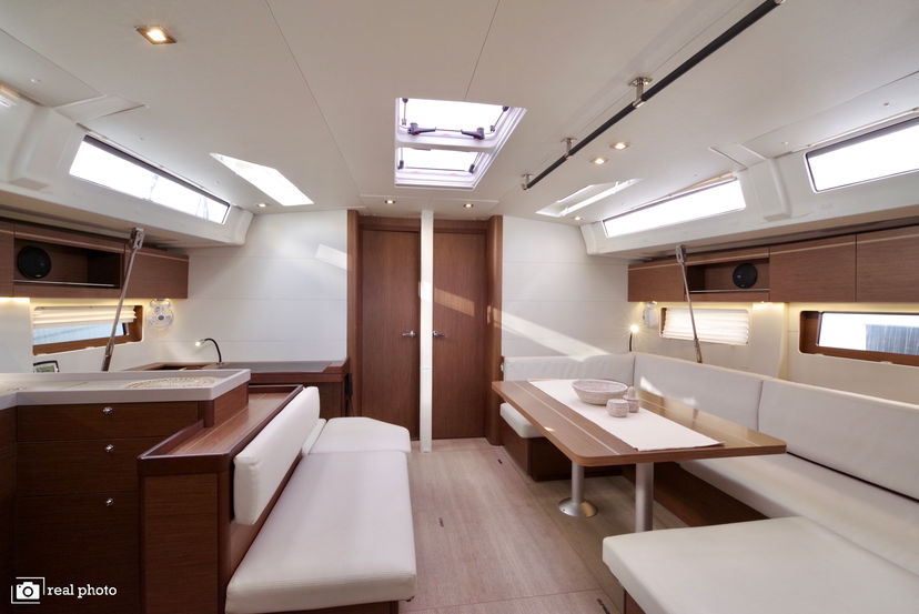 Beneteau OCEANIS 51.1 Jack - Water maker, Solar Panel