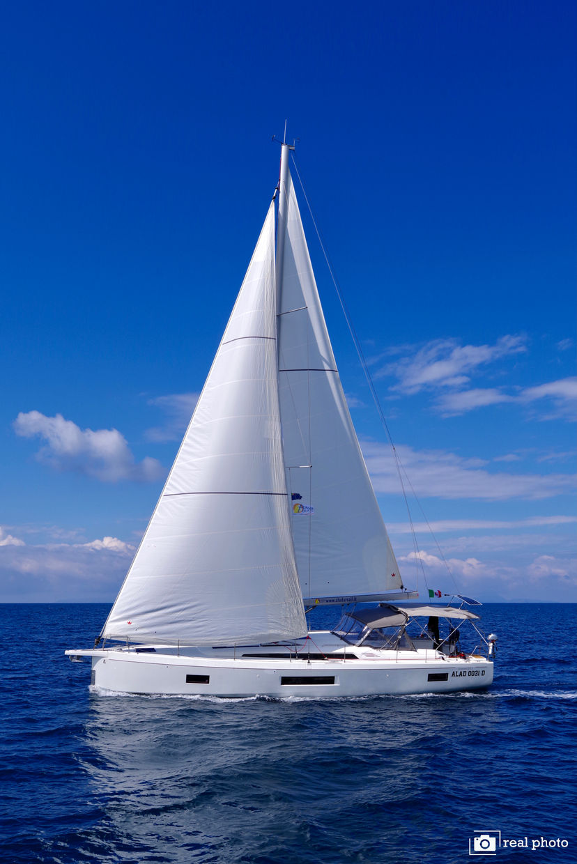 Beneteau OCEANIS 51.1 Jack - Water maker, Solar Panel