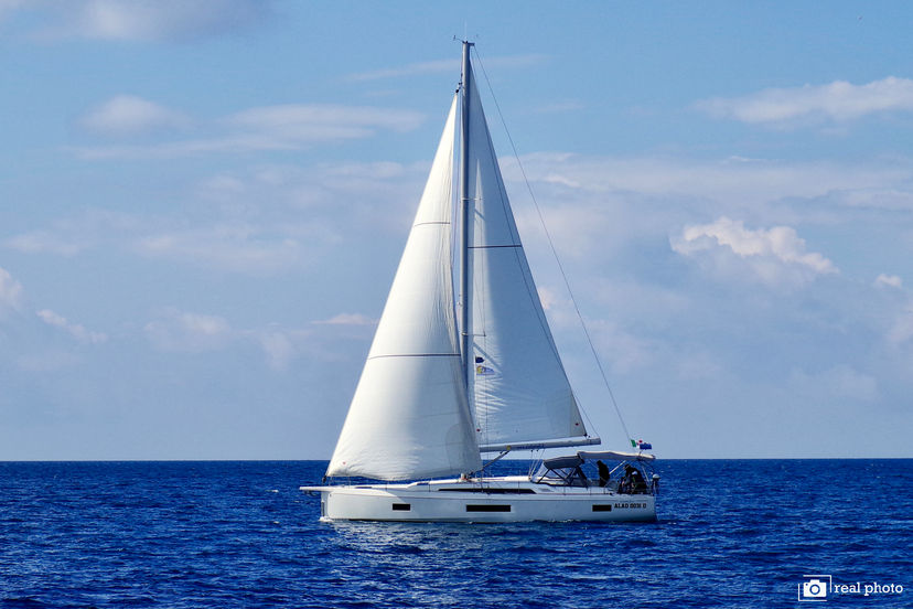 Beneteau OCEANIS 51.1 Jack - Water maker, Solar Panel