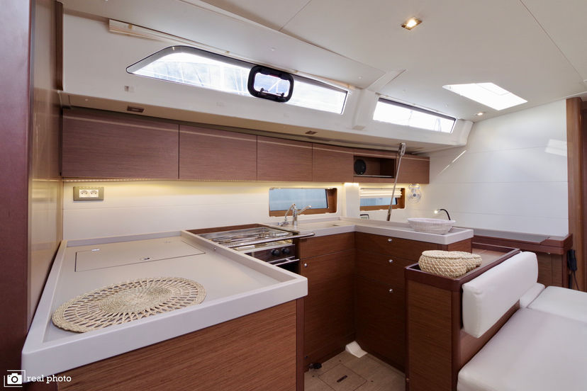 Beneteau OCEANIS 51.1 Lara  - Water maker, Solar Panel