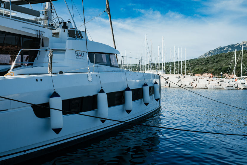 Bali Catamarans 5.4 Alfa.bm2