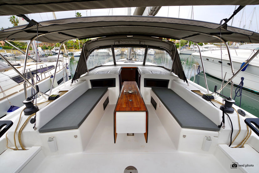 Dufour Yachts 47 Clelia - Water maker, Solar Panel