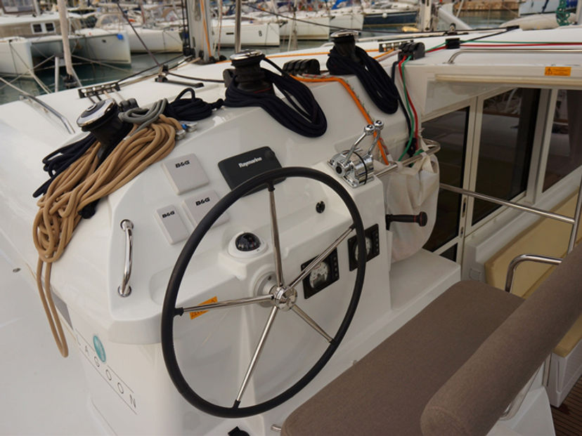 Lagoon 40 Myrto