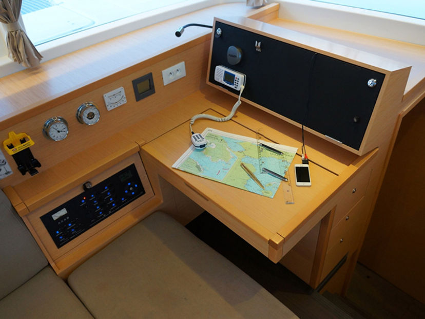 Lagoon 40 Myrto