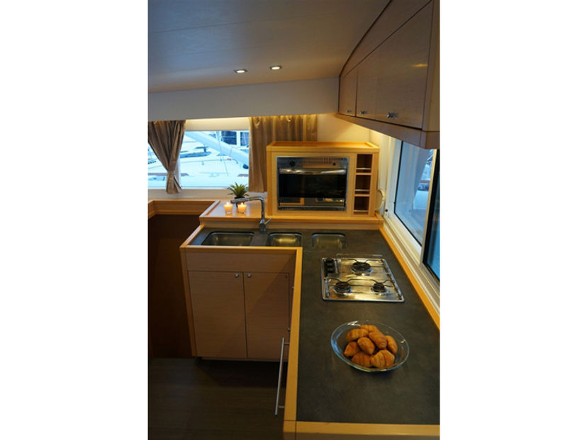 Lagoon 40 Myrto