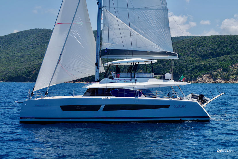 Fountaine Pajot SAMANA 59 Maurice - Luxury Catamaran, A/C, Generator, Water maker