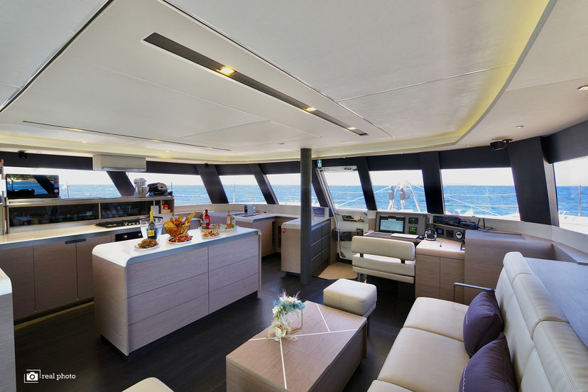 Fountaine Pajot SAMANA 59 Maurice - Luxury Catamaran, A/C, Generator, Water maker