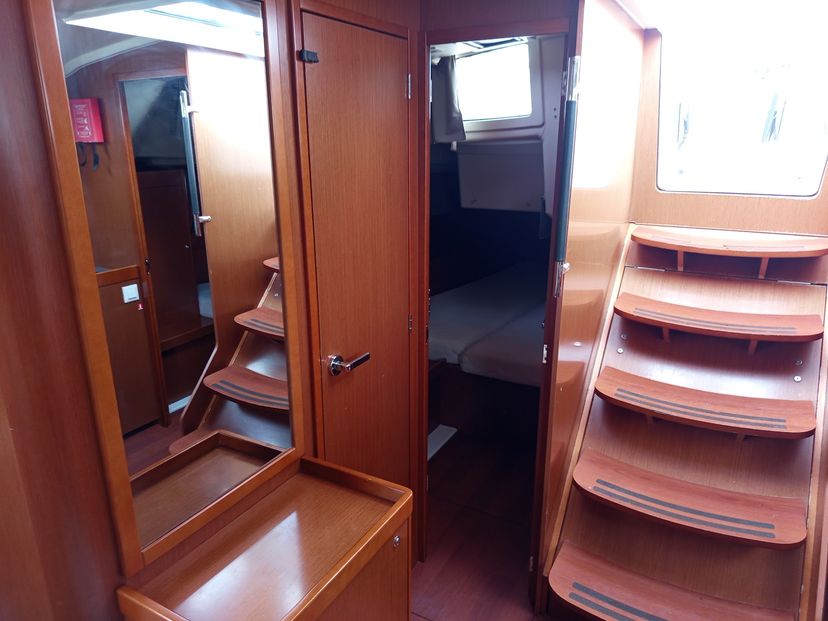 Beneteau OCEANIS 41.1 IKARIA
