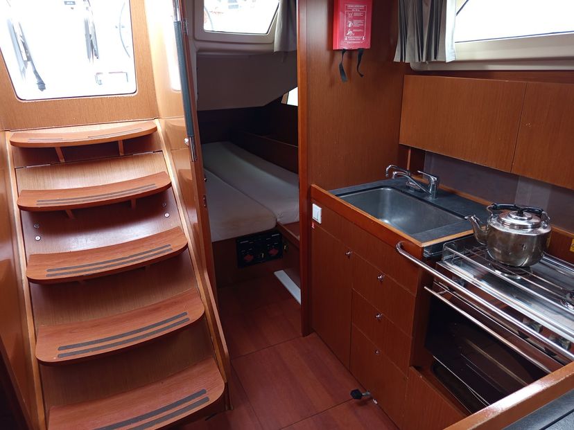 Beneteau OCEANIS 41.1 IKARIA