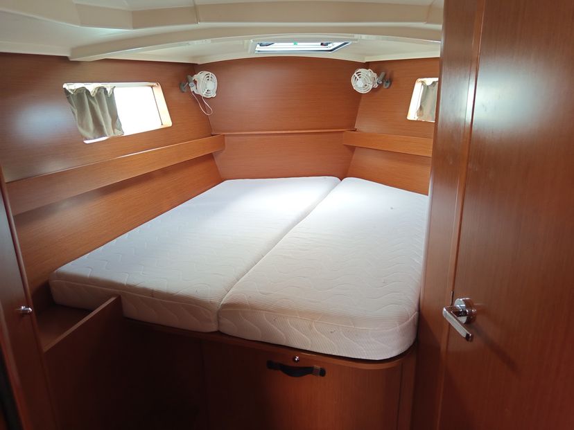 Beneteau OCEANIS 41.1 IKARIA