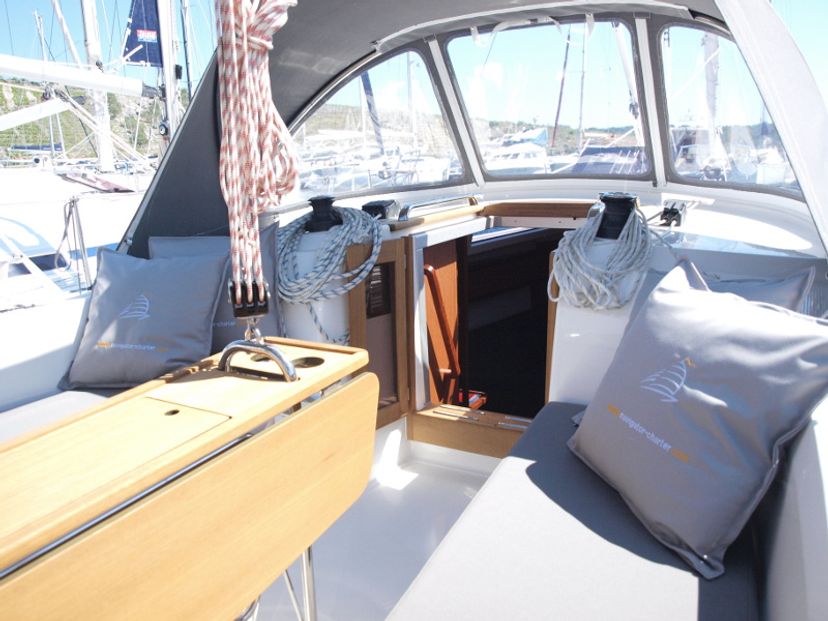 Bavaria Yachtbau CRUISER 33 Sea Lion