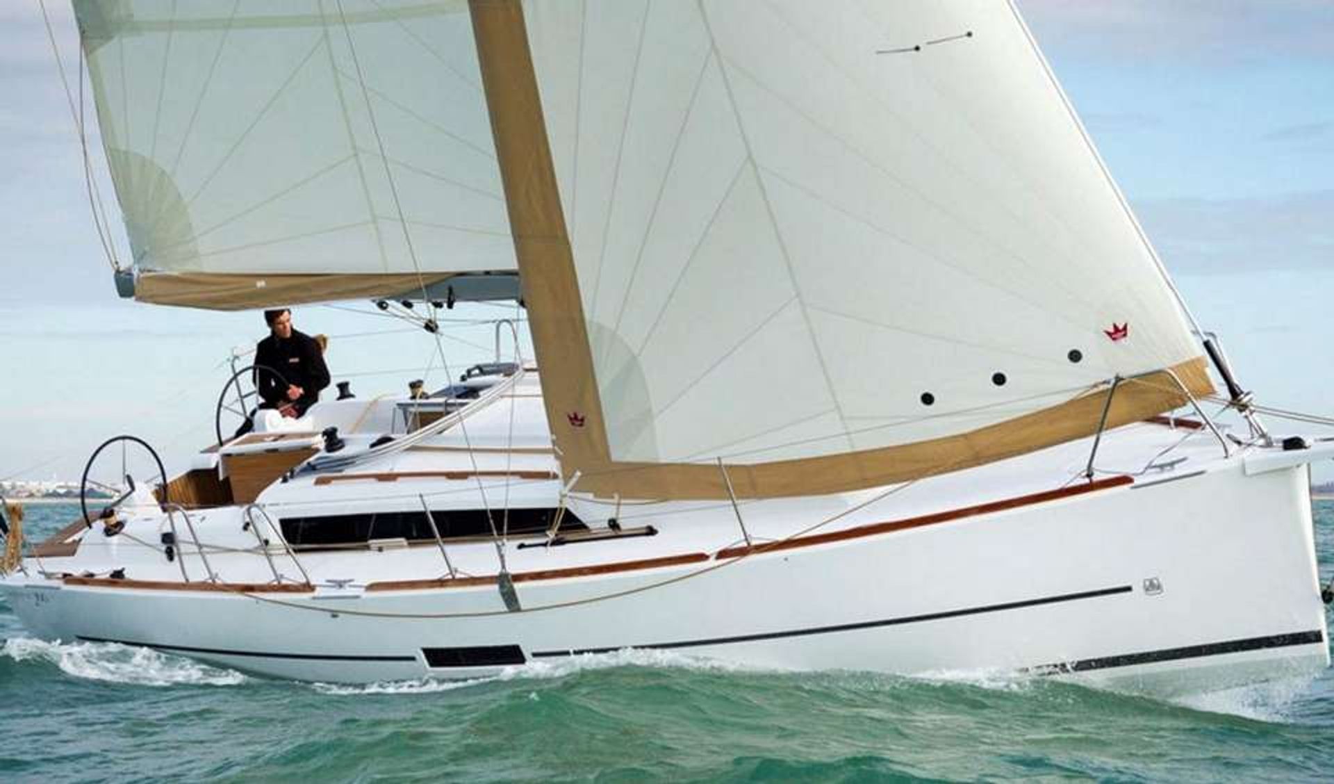 9858611712802660_D350_sailing_2.jpg