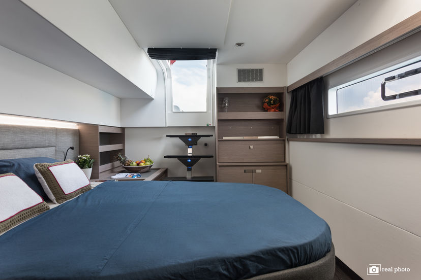 Fountaine Pajot 51 Papa Charlie - A/C, Generator, Water maker