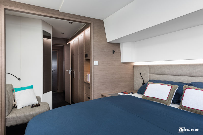 Fountaine Pajot 51 Papa Charlie - A/C, Generator, Water maker