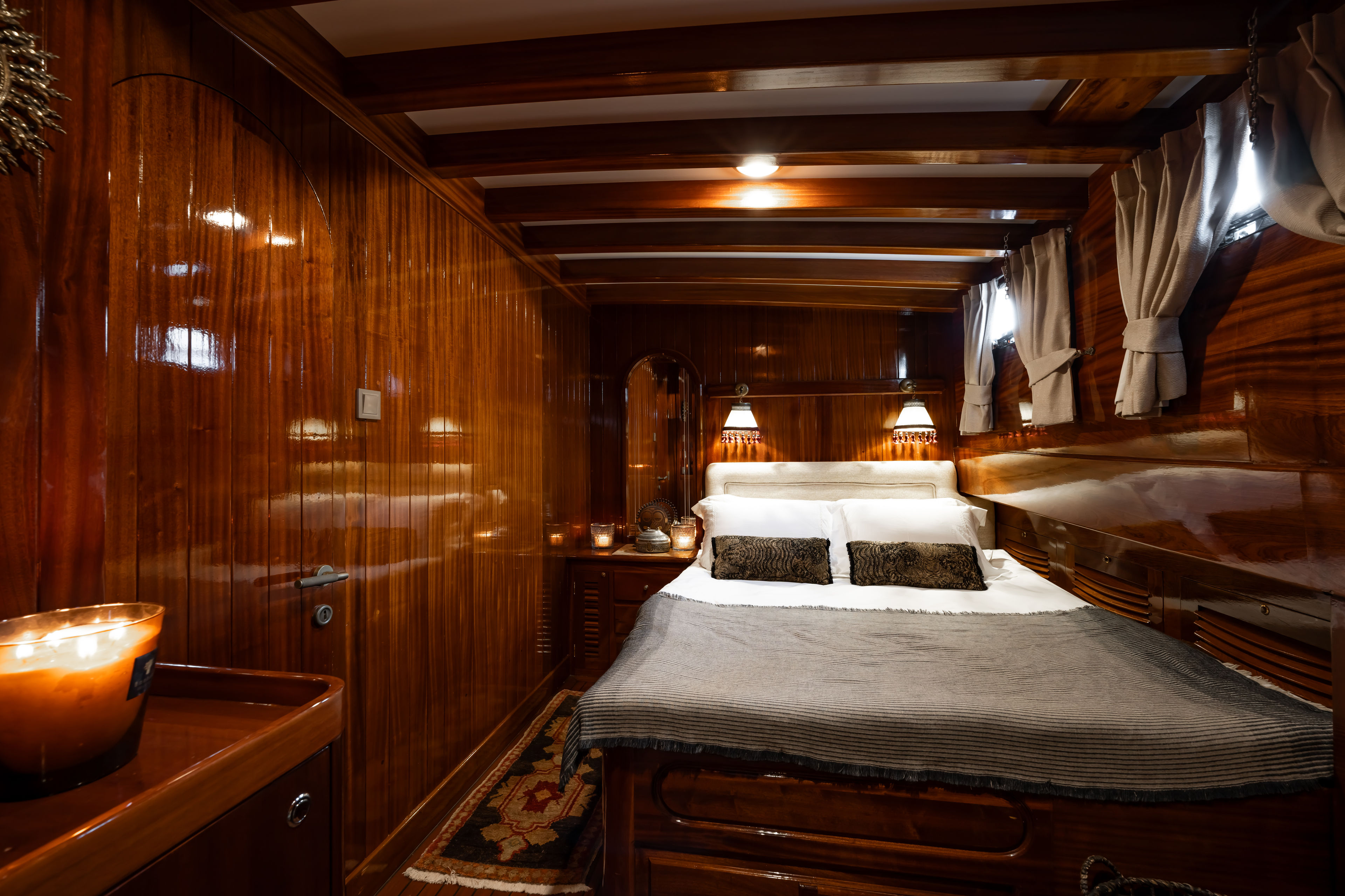 Double Cabin