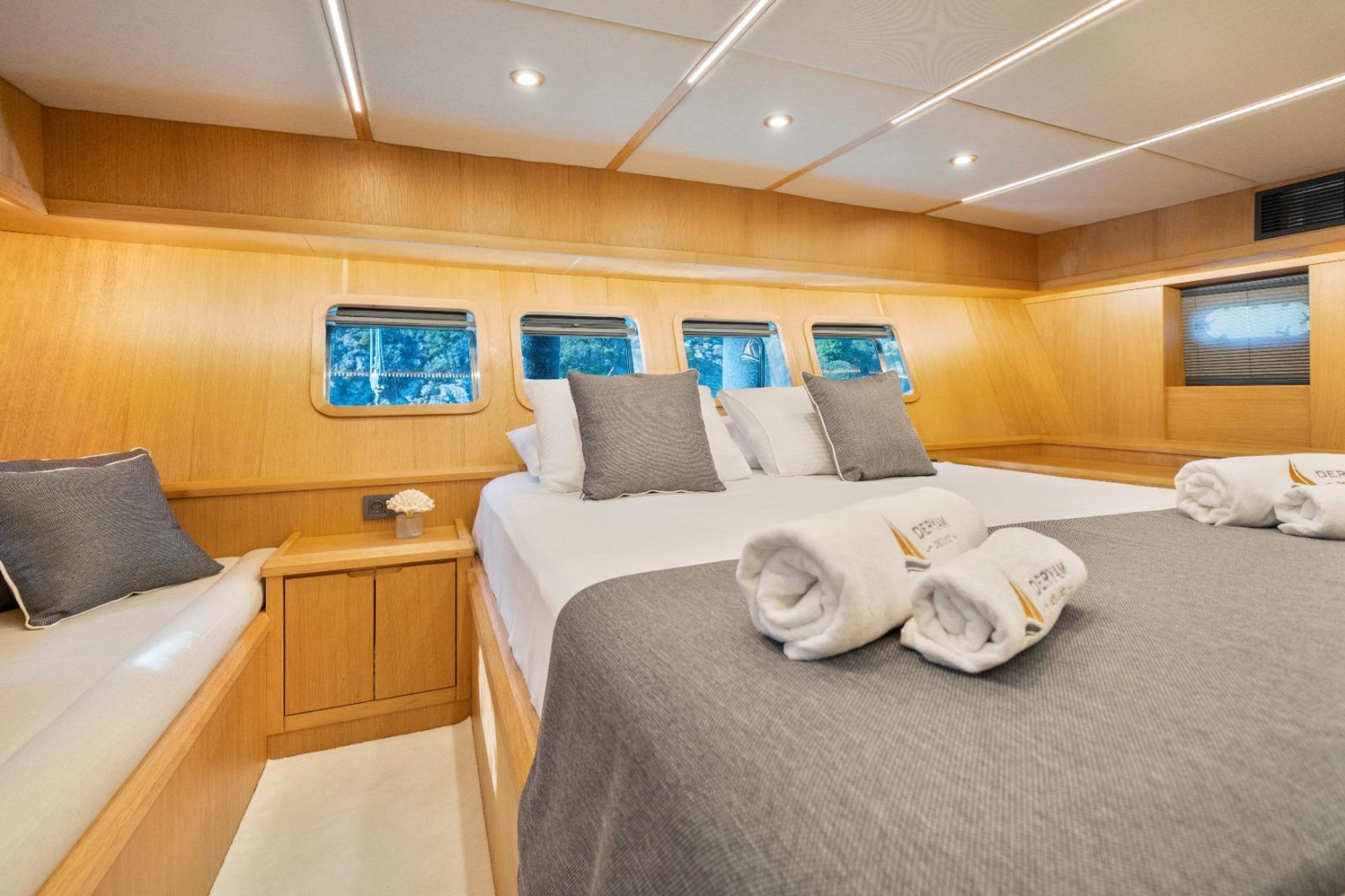Double Cabin