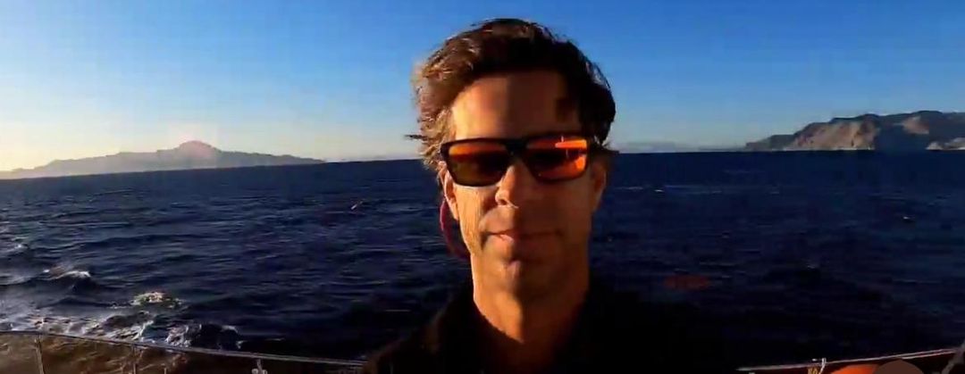 crewProfileMobileImage