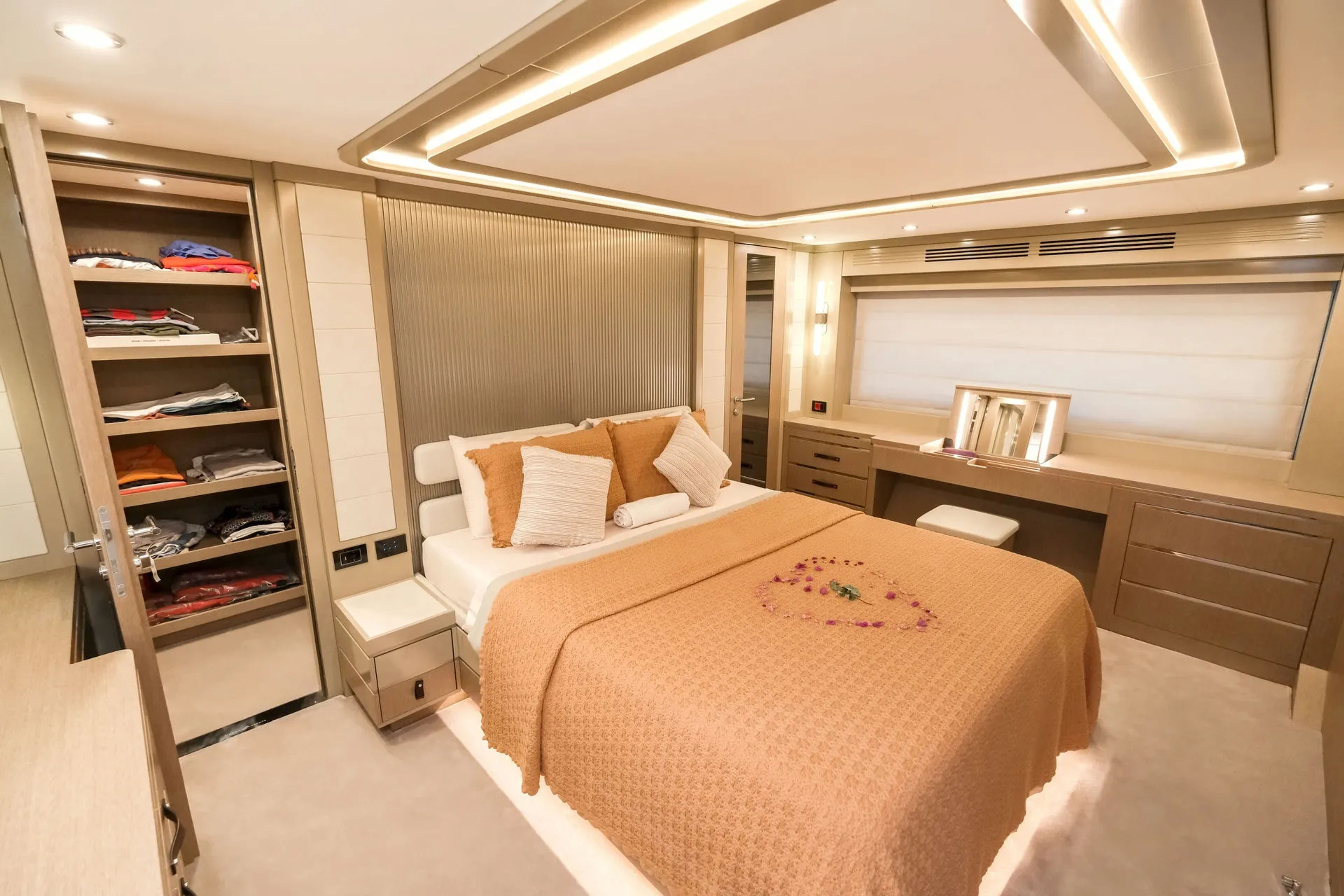 Double Cabin