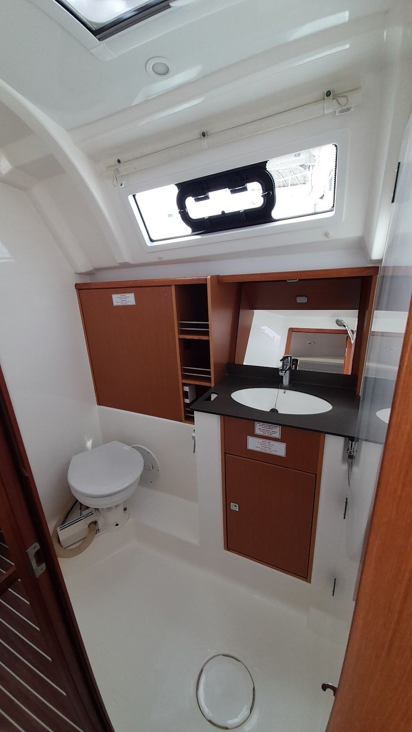 Bavaria Yachtbau 37 Nenemia