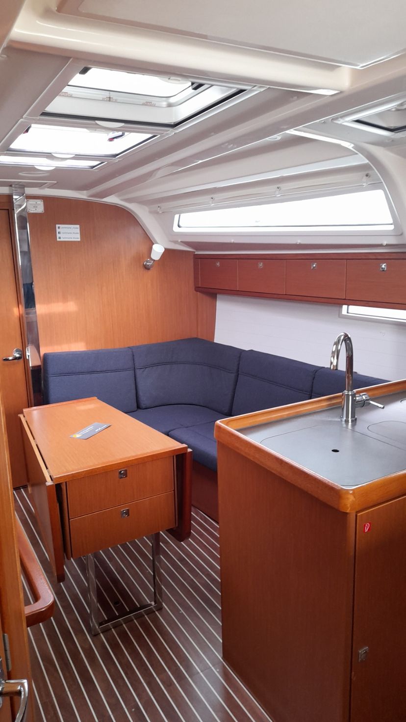 Bavaria Yachtbau 37 Nenemia