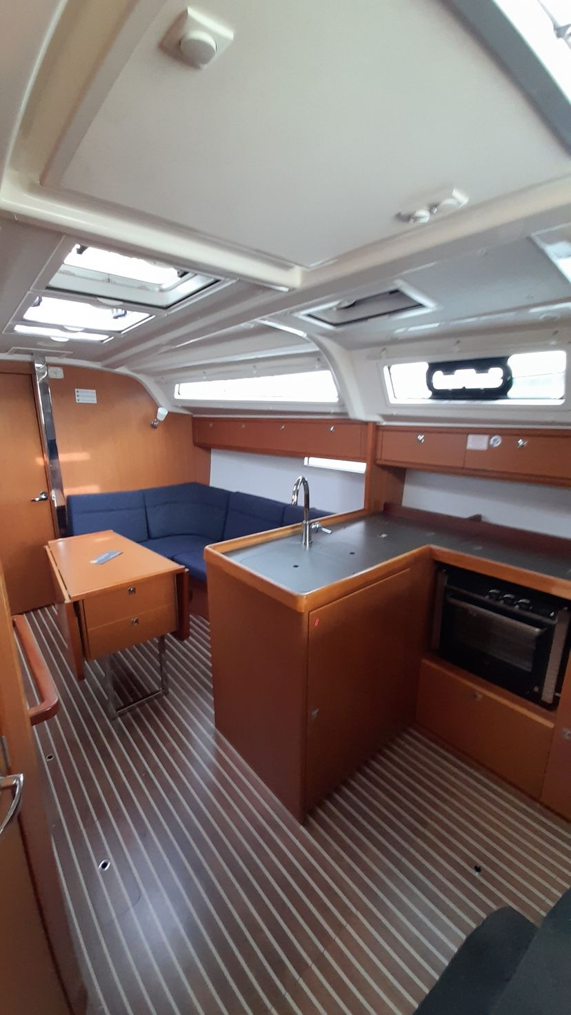 Bavaria Yachtbau 37 Nenemia