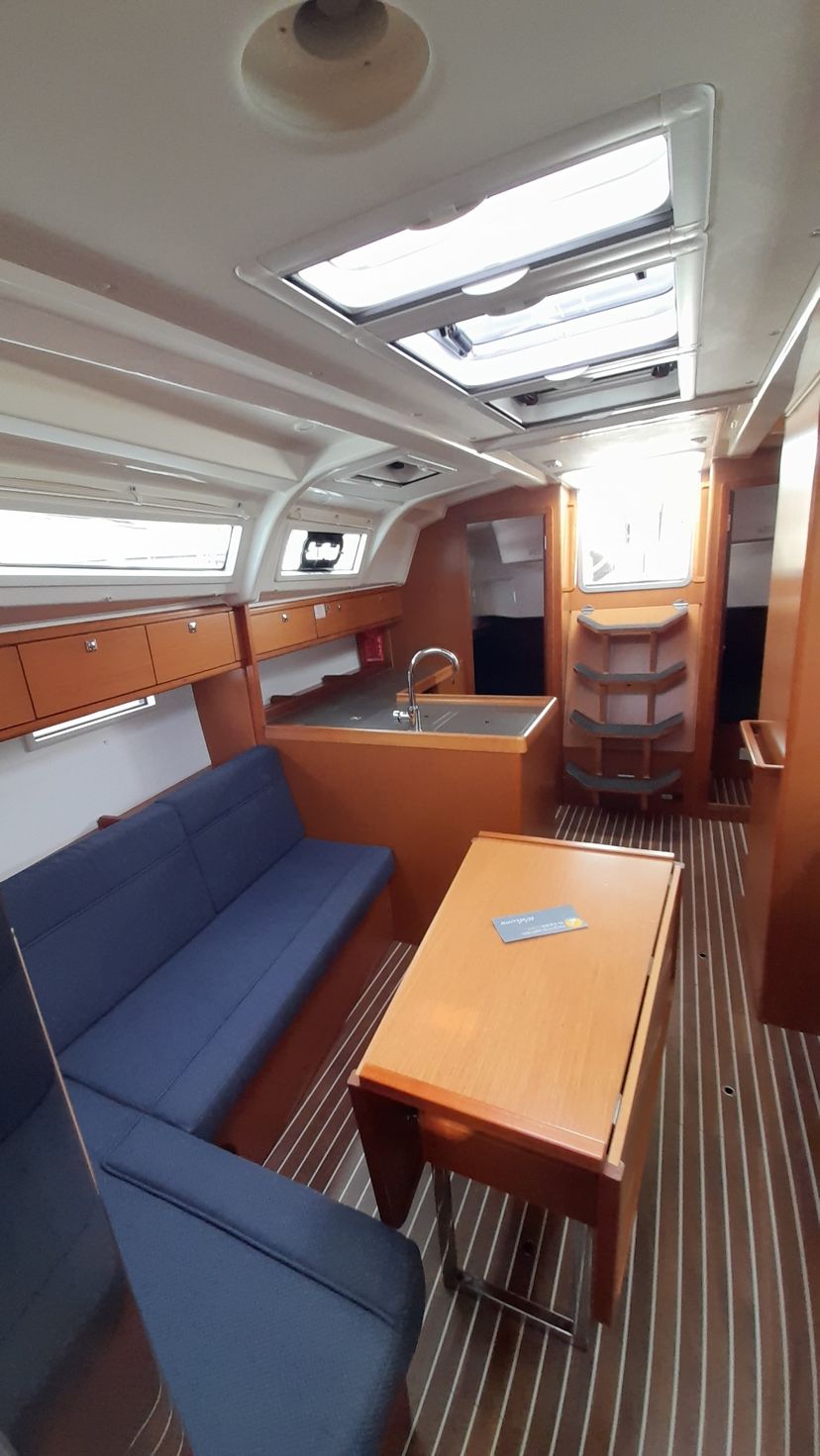 Bavaria Yachtbau 37 Nenemia