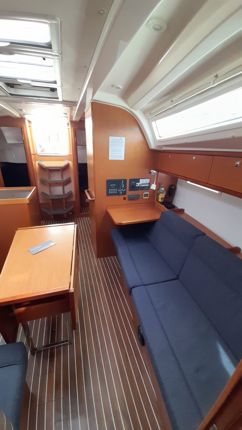 Bavaria Yachtbau 37 Nenemia