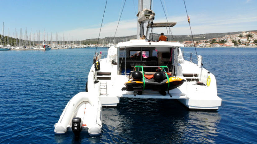 Catana 4.1 Jax