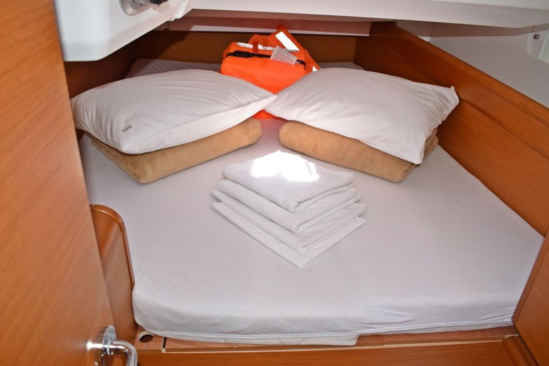 nausys-10104286-9870890-r3.jpg