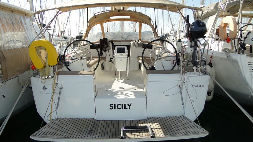 Jeanneau 49 SICILY