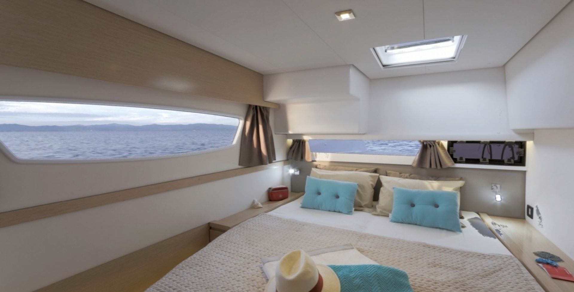 nausys-10121331-9870890-Saba50Cabin1..jpg