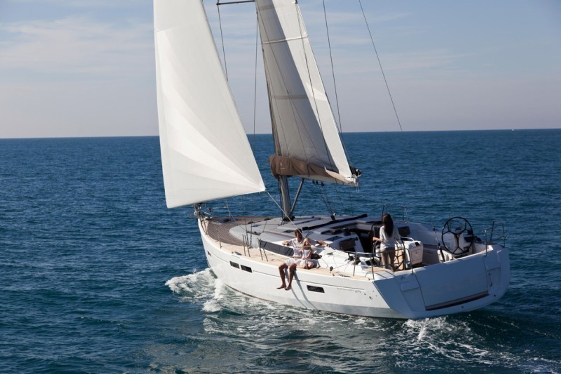 nausys-10127357-9870890-main.jpg